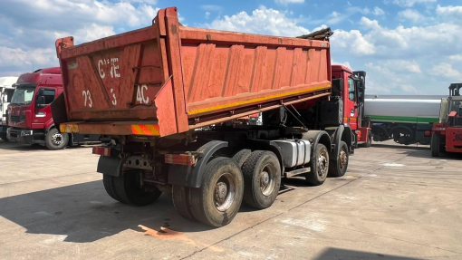 Mercedes-Benz--Actros 4141