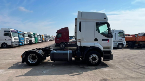 Renault--Premium 400