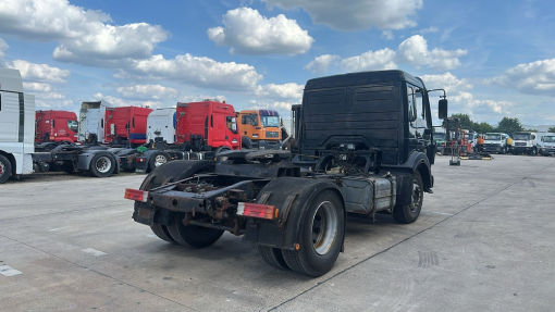 Mercedes-Benz--SK 1628