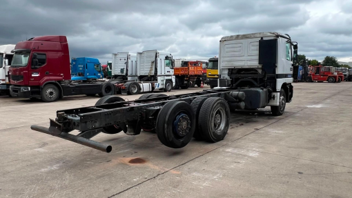 Mercedes-Benz--Actros