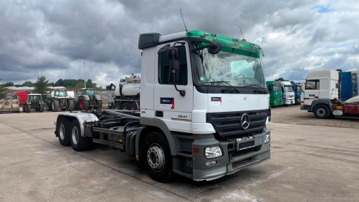 Mercedes-Benz--Actros 2641