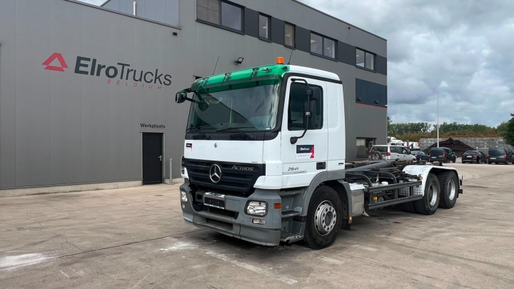 Mercedes-Benz--Actros 2641