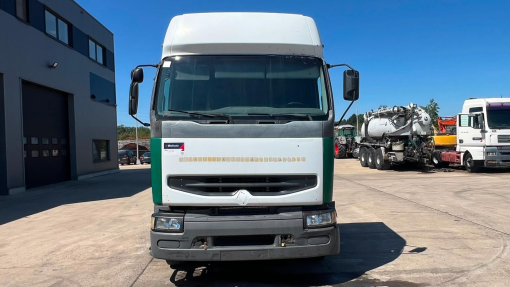 Renault--Premium 400