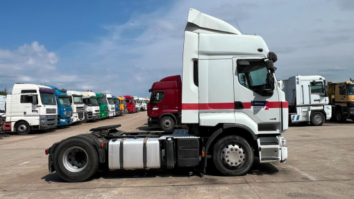 Renault--Premium 450 DXI