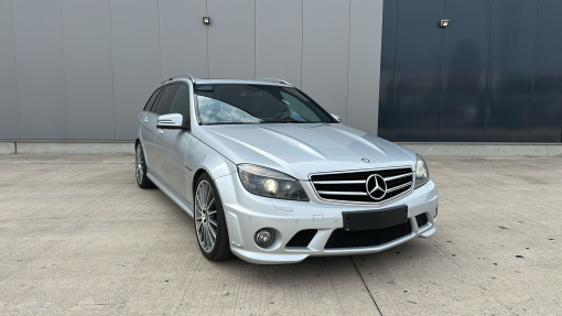 Mercedes-Benz-C-Klasse-63 AMG