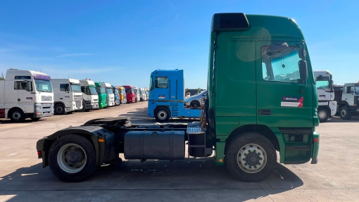 Mercedes-Benz--Actros 1840