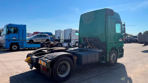 Mercedes-Benz--Actros 1840