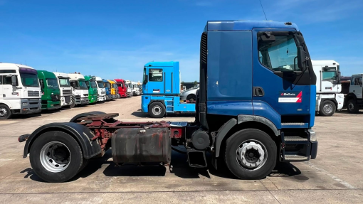 Renault--Premium 385