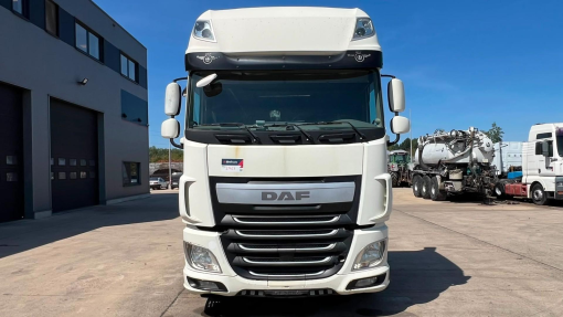 DAF--106 XF 460