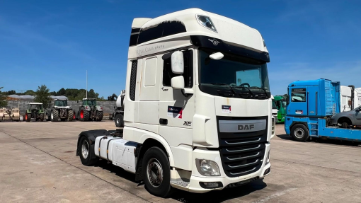 DAF--106 XF 460