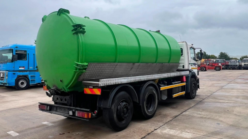 Mercedes-Benz--Atego 2533