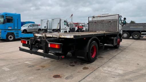 Scania--P94-260