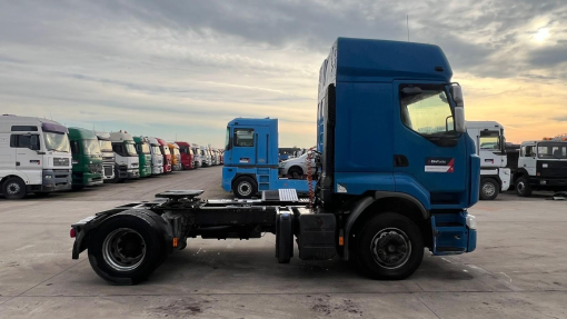 Renault--Premium 460 DXI