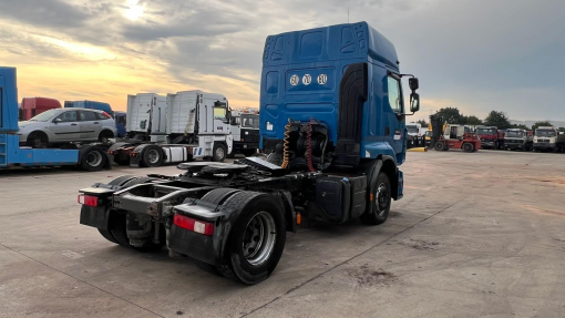 Renault--Premium 460 DXI