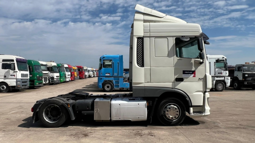 DAF--XF 440