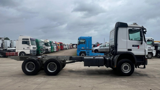 Mercedes-Benz--Actros 2641