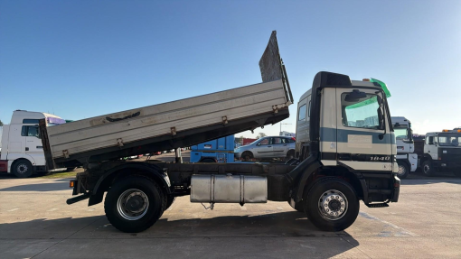 Mercedes-Benz--Actros 1840