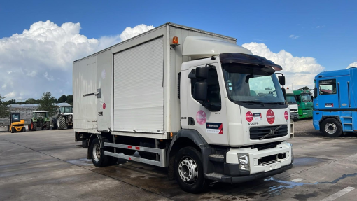 Volvo--FL 240