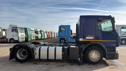 Renault--Premium 460 DXI