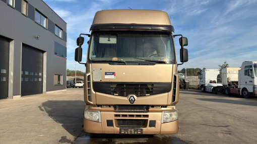 Renault--Premium 450