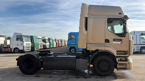 Renault--Premium 450