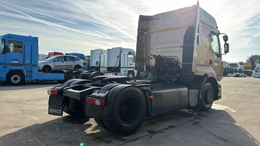 Renault--Premium 450