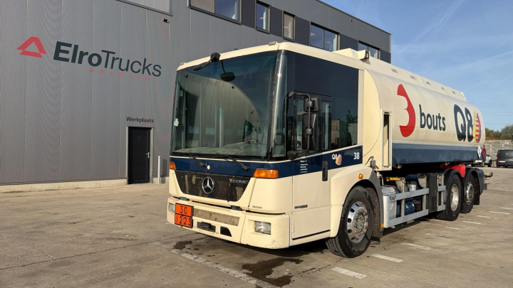 Mercedes-Benz--Econic 2633
