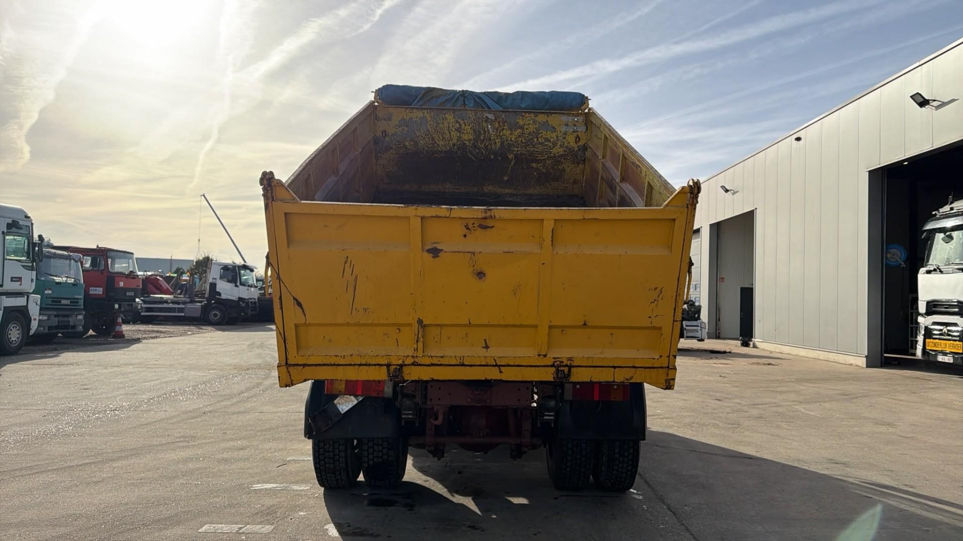 Renault Premium 300