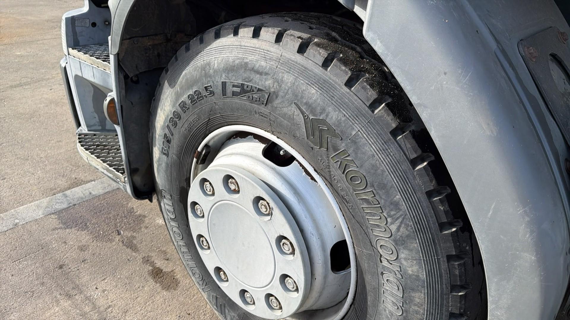 Renault Premium 300