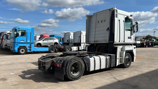 Renault--MAGNUM 460 DXI