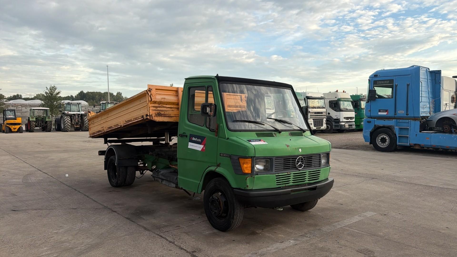 Mercedes-Benz Vario 408