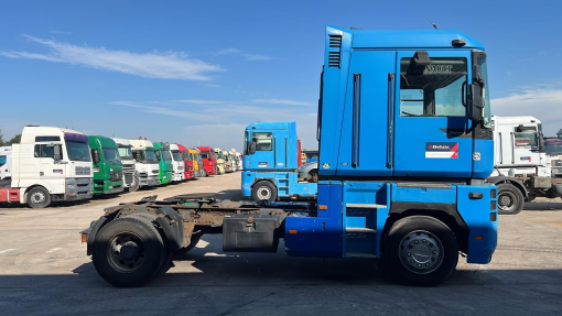 Renault--AE 440 Magnum E-tech