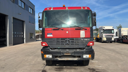 Mercedes-Benz--Actros 3240