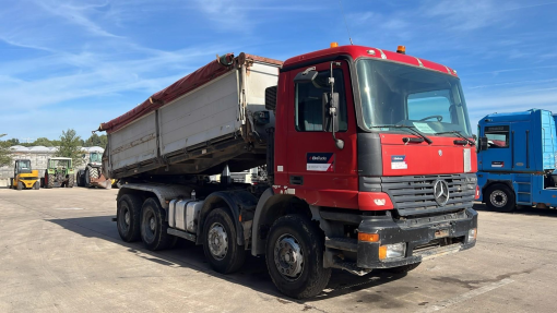 Mercedes-Benz--Actros 3240