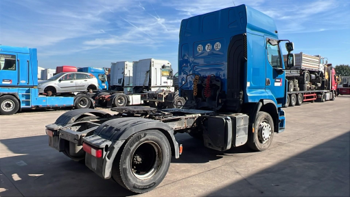 Renault--Premium 460 DXI
