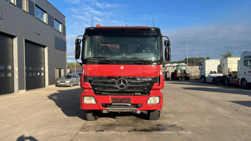 Mercedes-Benz--Actros 3246