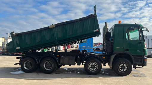 Mercedes-Benz--actros 3241
