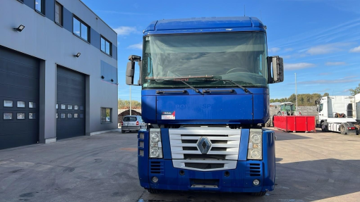 Renault--Magnum 440 DXI