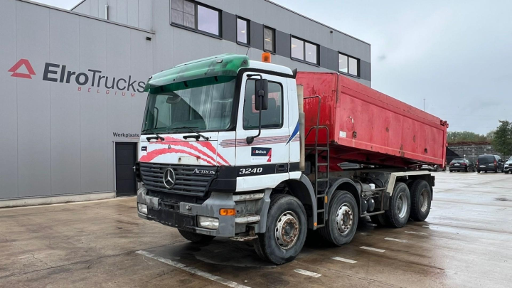 Mercedes-Benz--Actros 3240