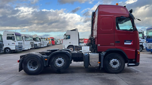 Volvo--FH 440