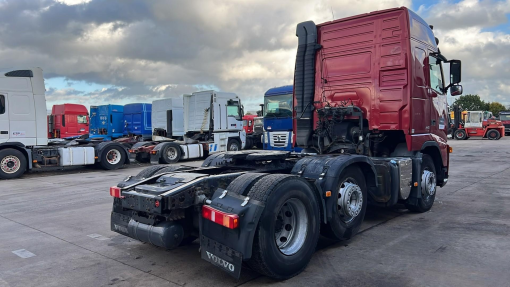 Volvo--FH 440