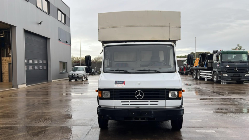 Mercedes-Benz--Vario 814