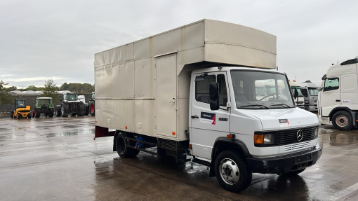 Mercedes-Benz--Vario 814