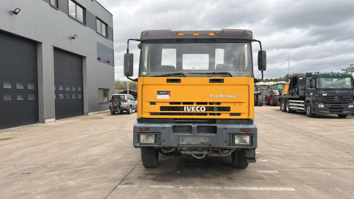 Iveco--Eurotrakker 260 E 30