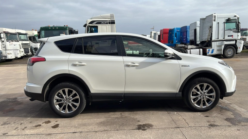 Toyota-RAV4-