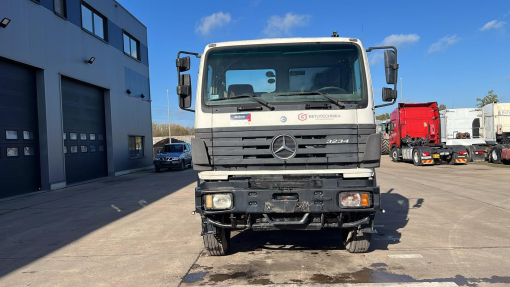 Mercedes-Benz--SK 3234