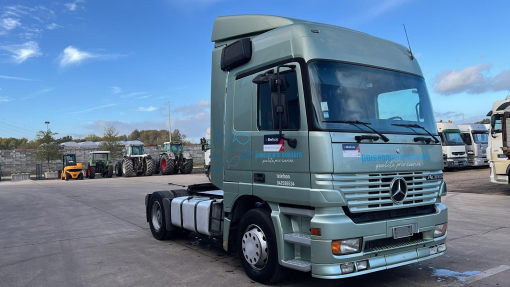 Mercedes-Benz--Actros 1835