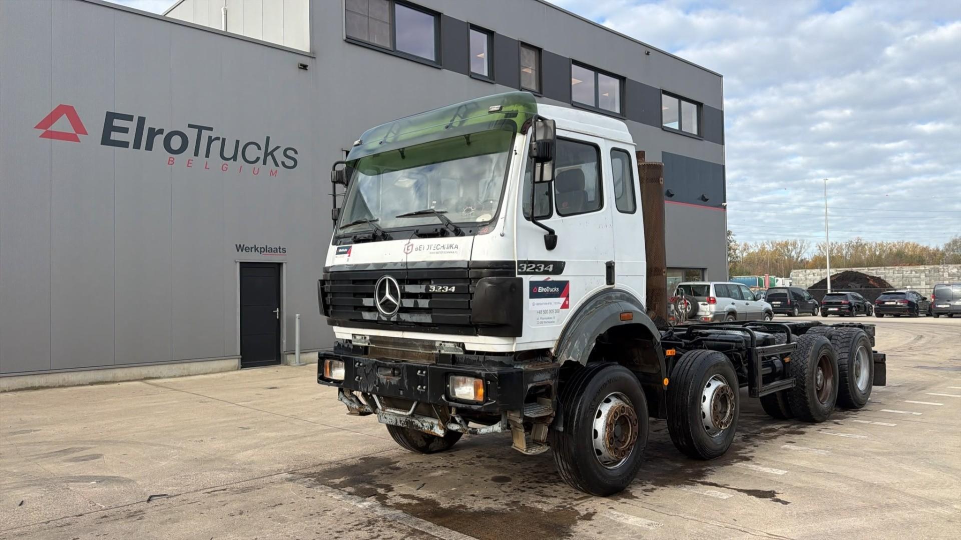 Mercedes-Benz--SK 3234