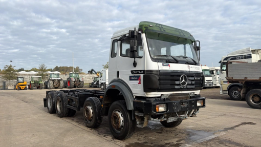 Mercedes-Benz--SK 3234