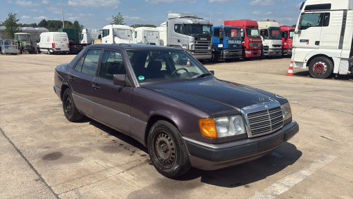 Mercedes-Benz-E-Klasse-200